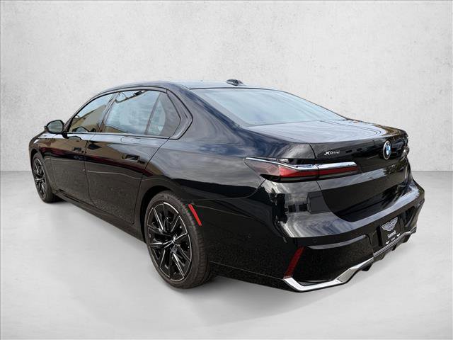 Used 2024 BMW 740i xDrive w/ Premium Package 2 image 4