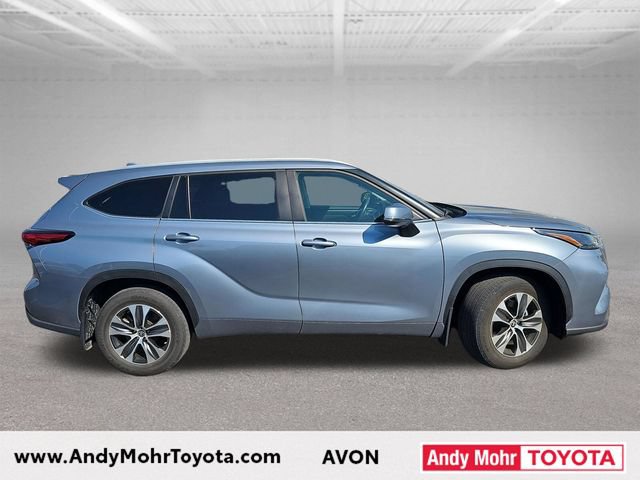 Used 2023 Toyota Highlander XLE AWD/4WD image 8