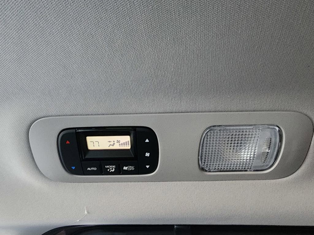 Used 2026 Honda Odyssey Touring image 14