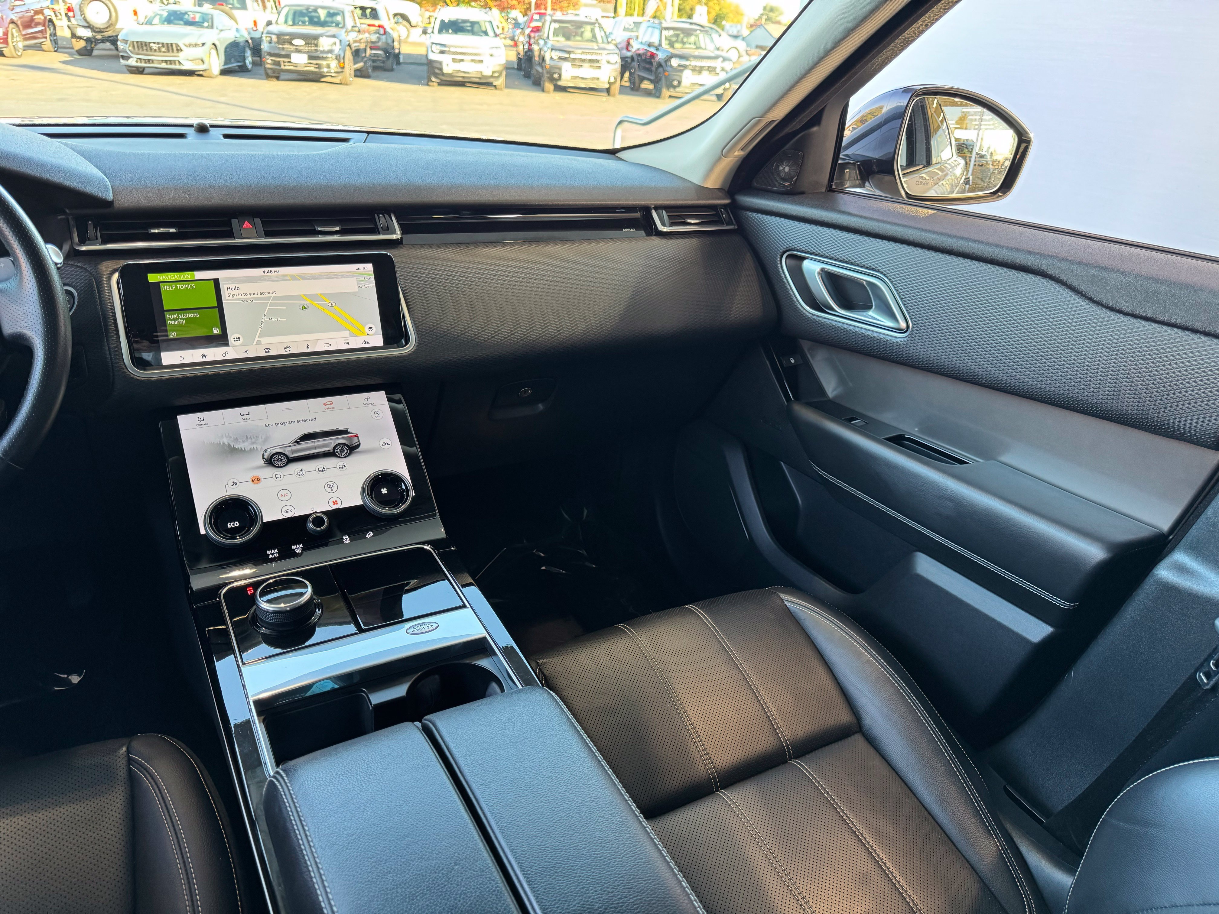 Used 2018 Land Rover Range Rover Velar S AWD/4WD image 22