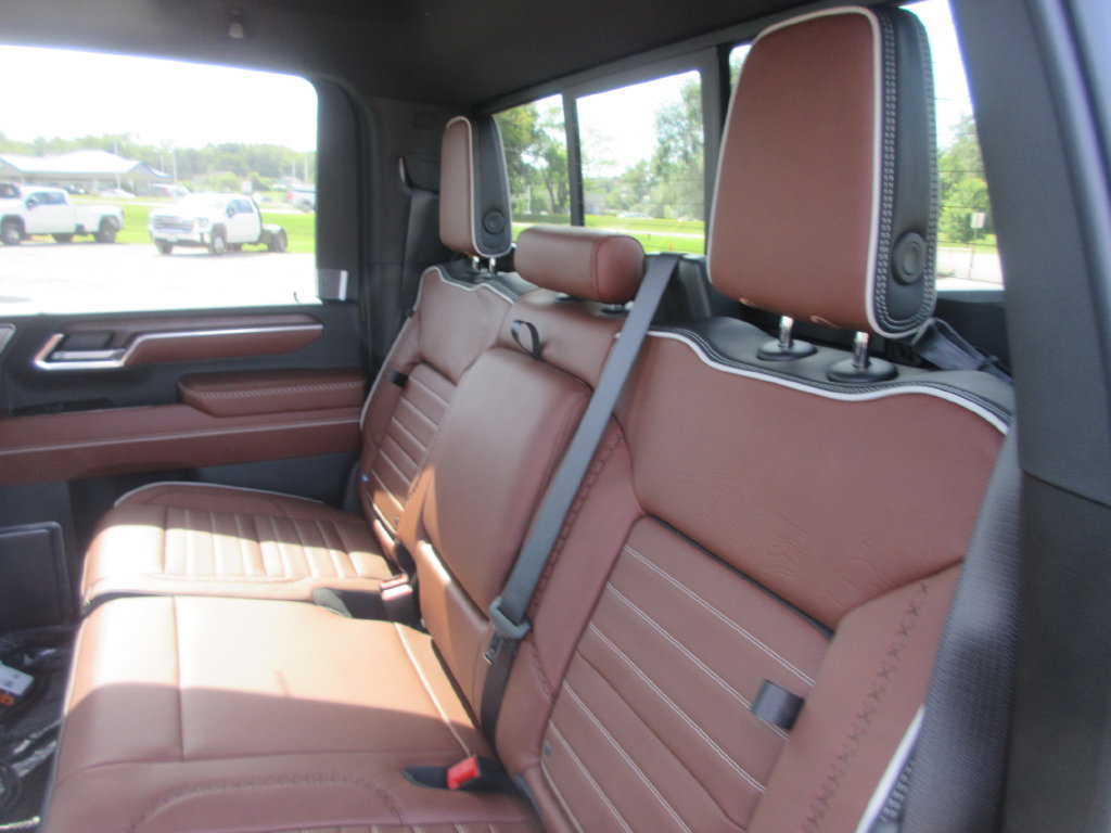 New 2026 GMC Sierra 3500 Denali Ultimate AWD/4WD image 14