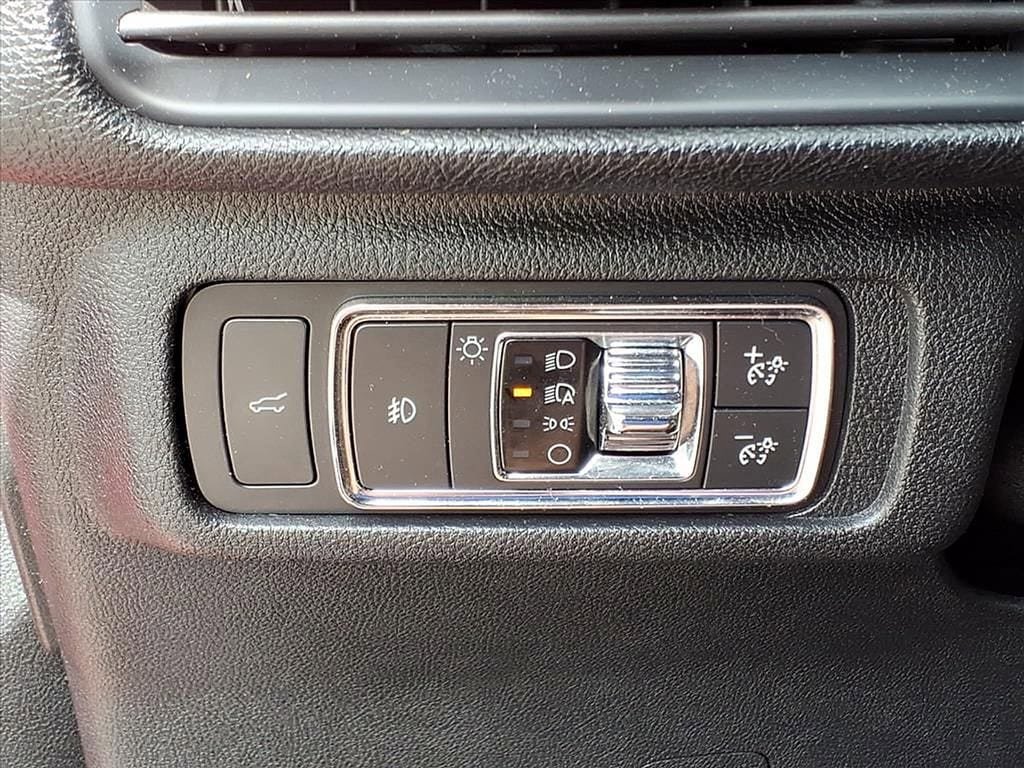 Used 2020 Lincoln Corsair Reserve w/ Equipment Group 202A AWD/4WD image 14