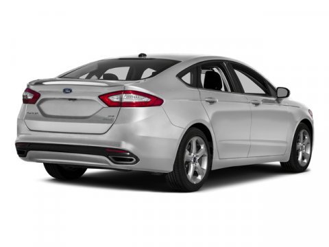 Used 2016 Ford Fusion SE image 2