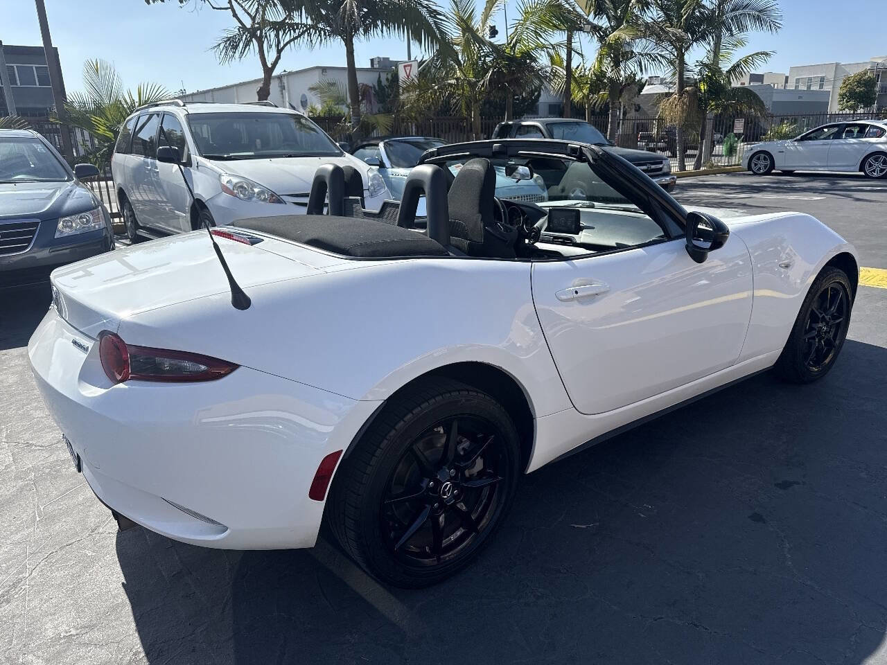 Used 2021 MAZDA MX-5 Miata Sport RWD image 5