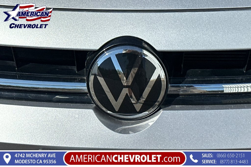 Used 2025 Volkswagen Jetta SE FWD image 38
