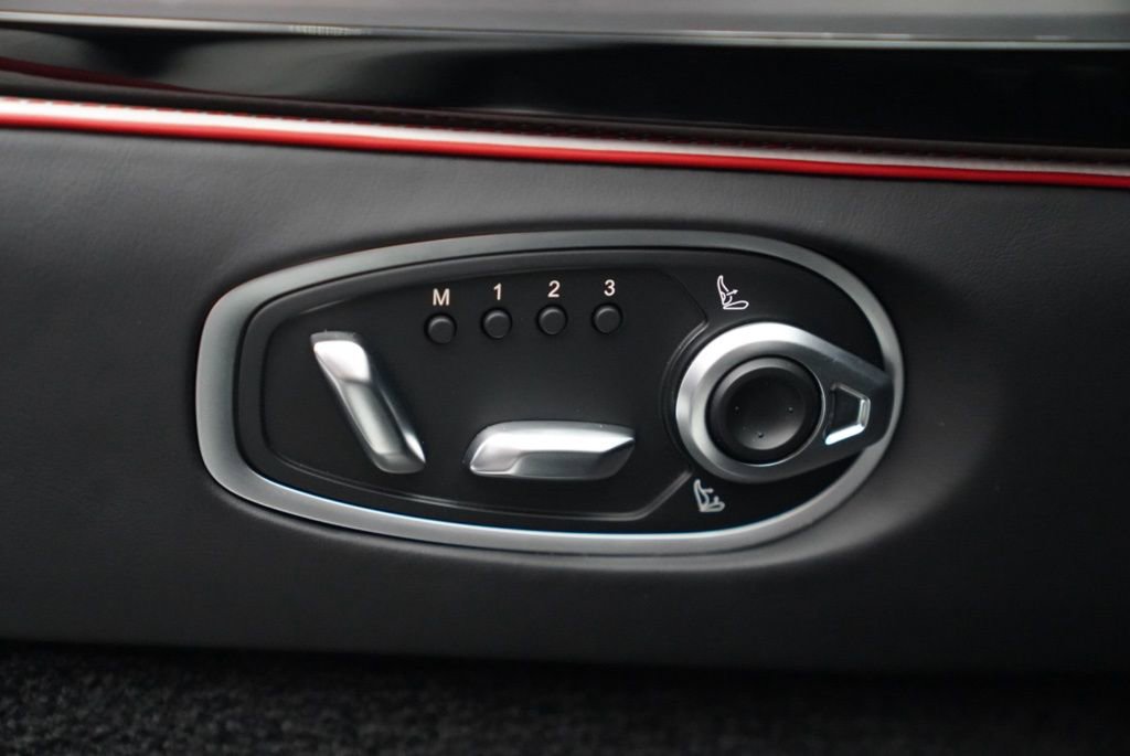 New 2026 Aston Martin Vanquish Convertible image 18