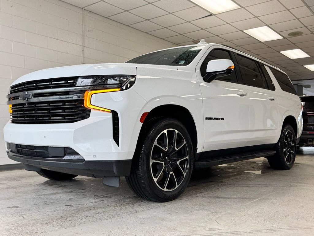 Used 2022 Chevrolet Suburban RST w/ Sport Performance Package AWD/4WD image 26