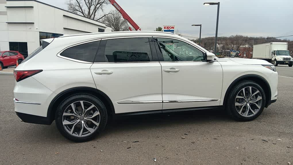 Used 2023 Acura MDX SH-AWD w/ Technology Package image 7