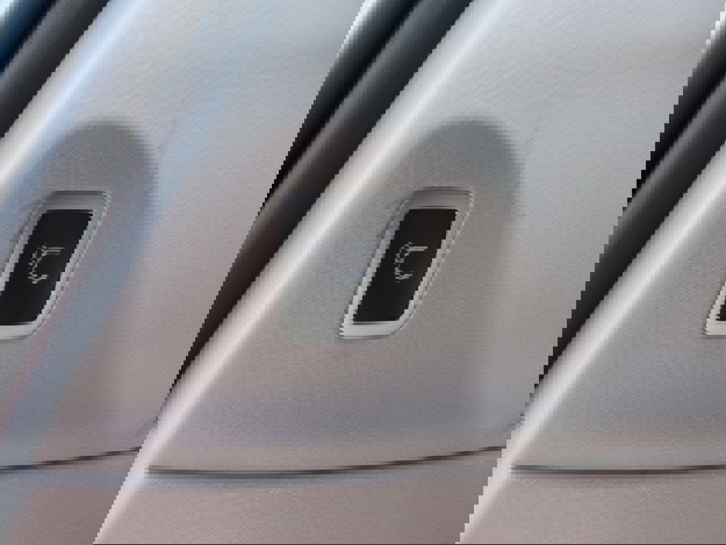 Used 2023 Chrysler Pacifica Touring-L image 17