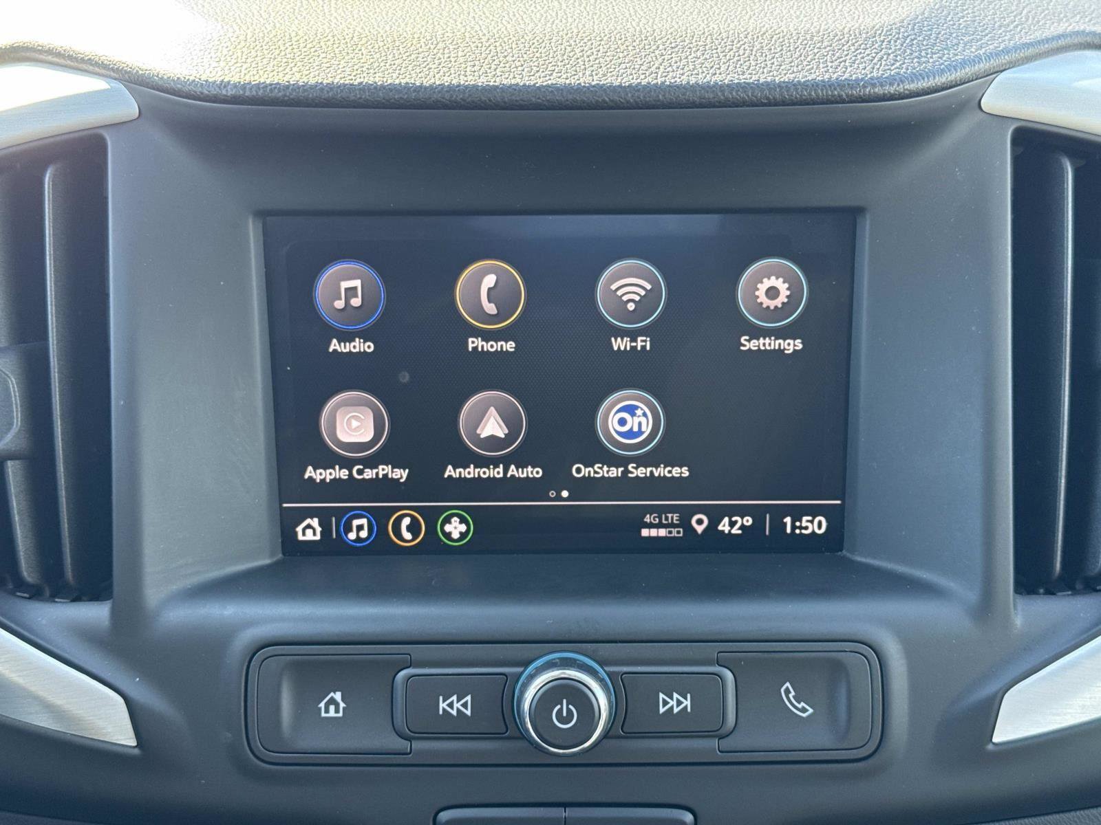 Used 2023 GMC Terrain SLE w/ Driver Convenience Package image 3