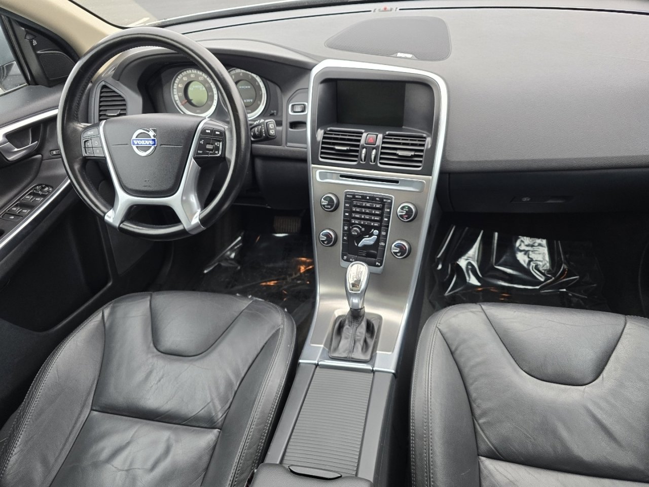 Used 2013 Volvo XC60 T6 image 21