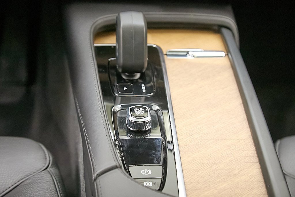 Certified 2023 Volvo XC90 B6 Plus w/ Protection Package Premier image 31