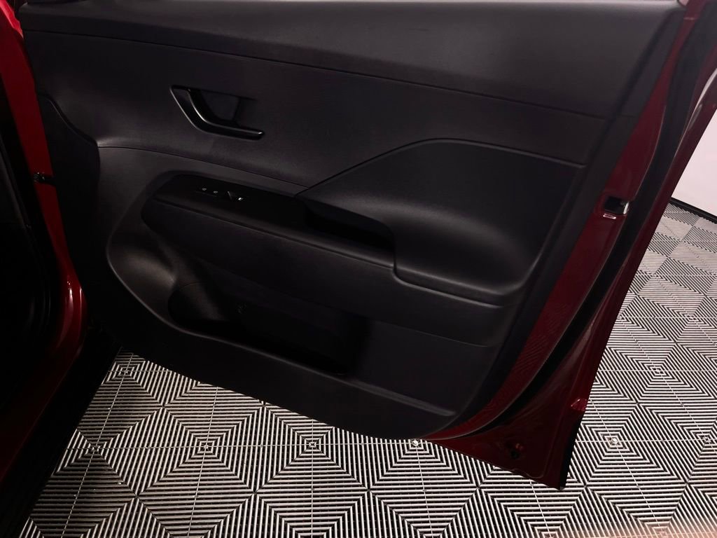 Used 2025 Hyundai Kona SEL image 39
