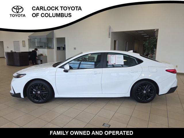 Used 2026 Toyota Camry SE w/ Convenience Package FWD image 3