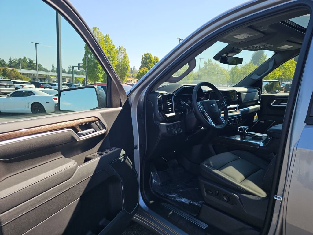 New 2026 Chevrolet Silverado 1500 RST w/ Safety Package AWD/4WD image 24