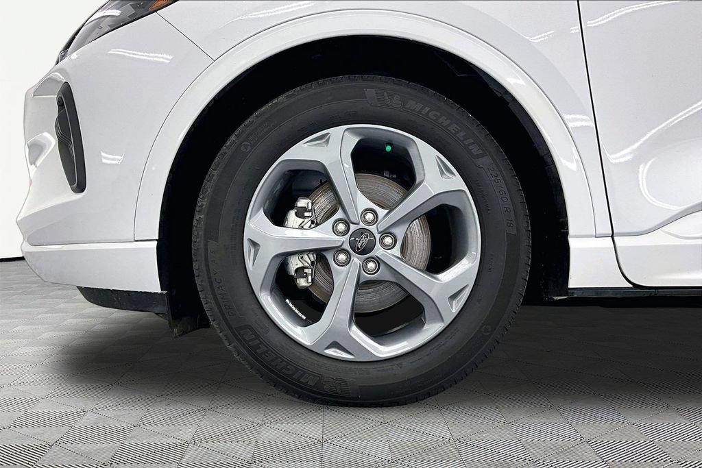 Certified 2023 Ford Escape ST-Line w/ Equipment Group 301A FWD image 9