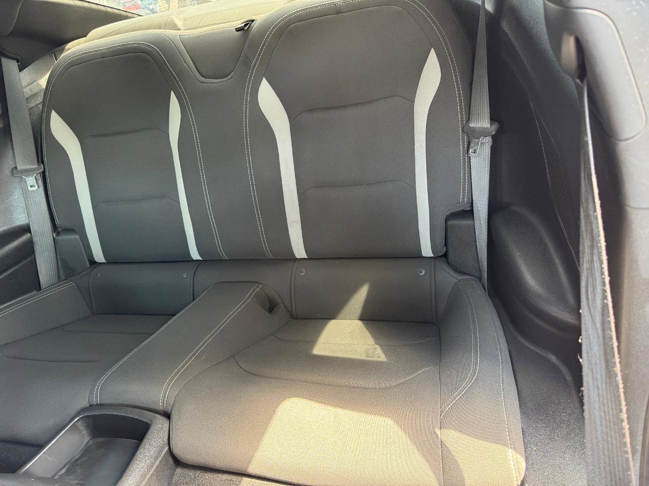 Used 2018 Chevrolet Camaro SS RWD image 8