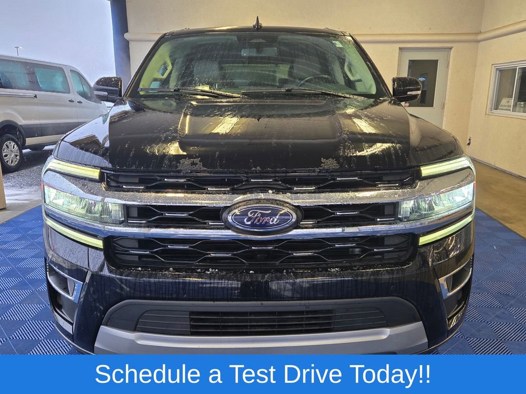 Used 2024 Ford Expedition Limited image 3