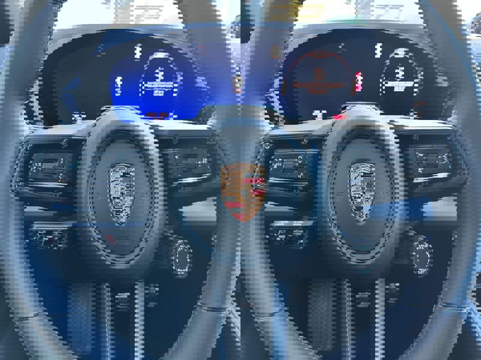 New 2026 Porsche Macan Electric RWD image 27