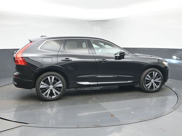 Used 2023 Volvo XC60 B6 Ultimate w/ Climate Package image 8