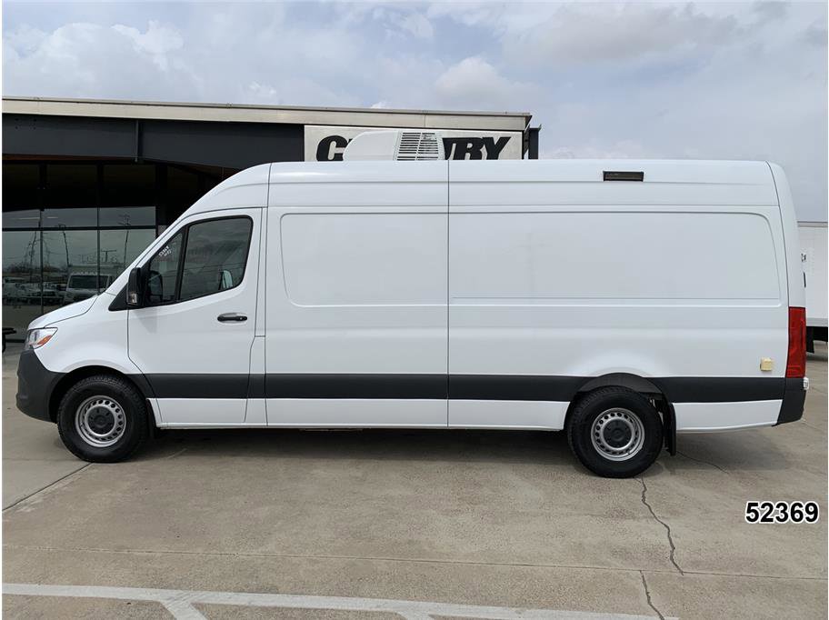 Used 2023 Mercedes-Benz Sprinter 2500 image 4