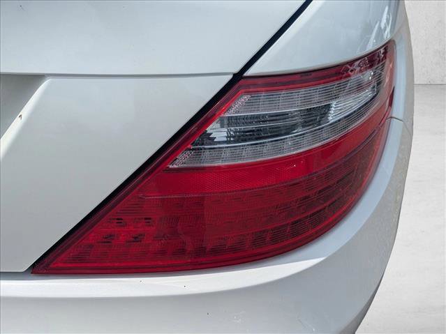 Used 2012 Mercedes-Benz SLK 350 image 9