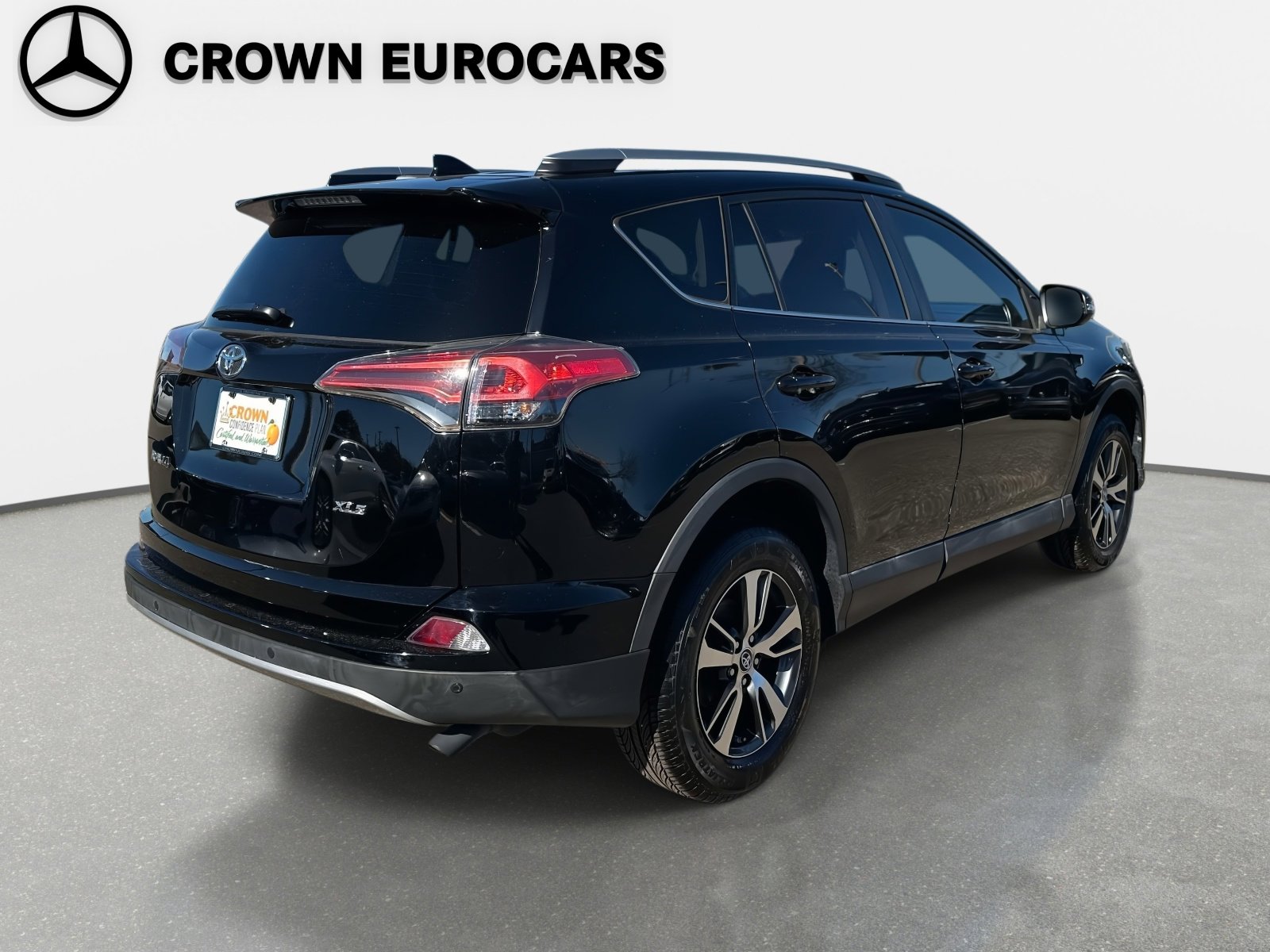 Used 2018 Toyota RAV4 XLE image 6