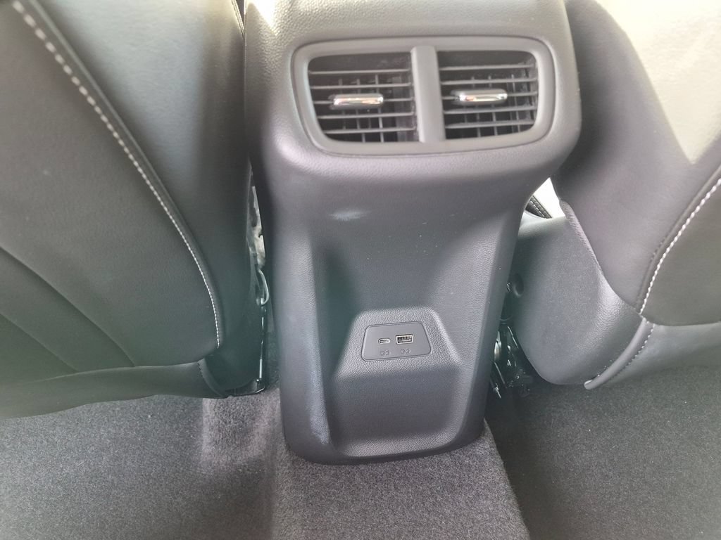 Used 2025 Buick Envision Sport Touring AWD/4WD image 16