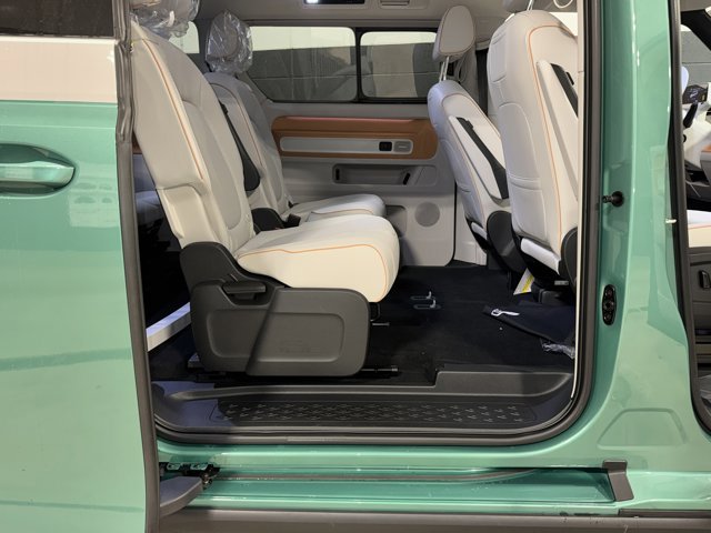 New 2025 Volkswagen ID. Buzz Pro S Plus image 15