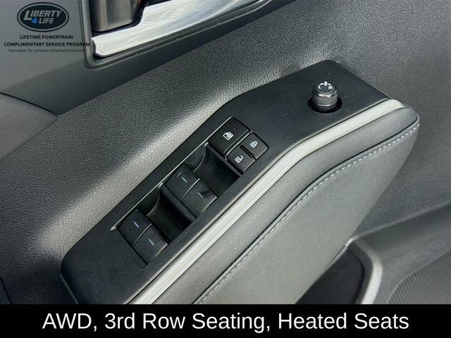 Used 2024 Toyota Highlander XLE image 17