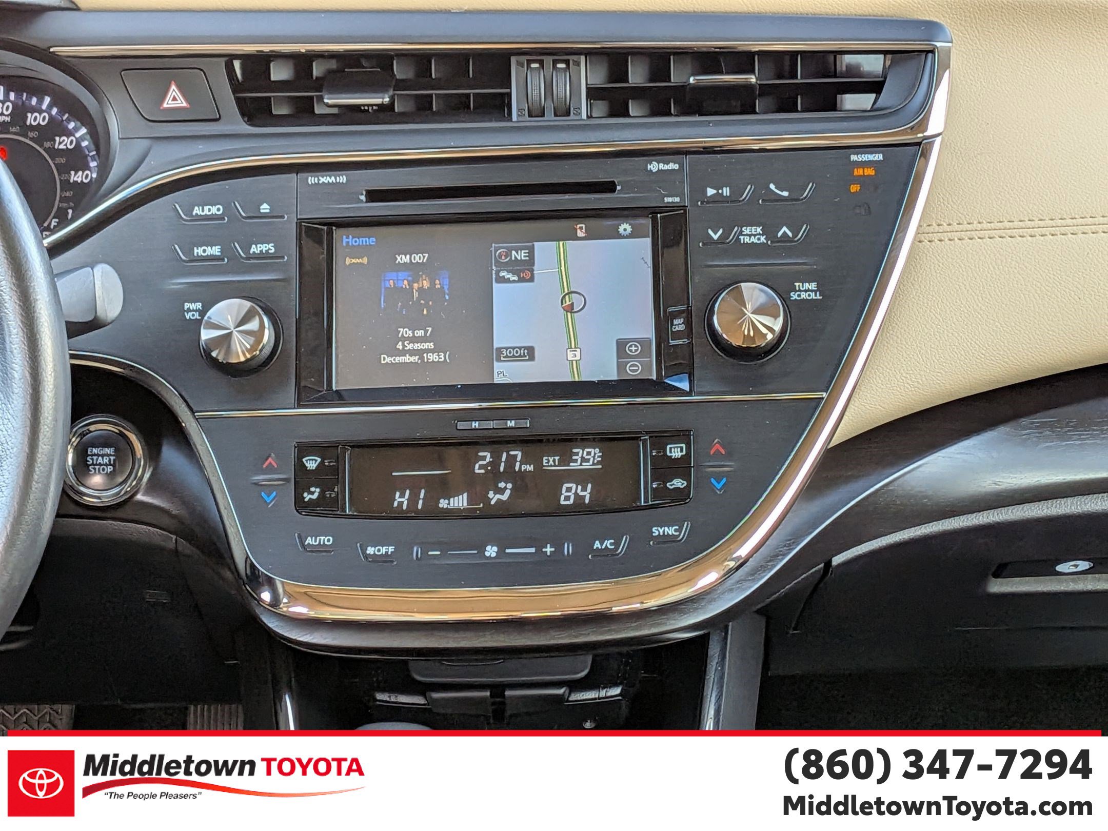 Certified 2017 Toyota Avalon XLE Premium image 32