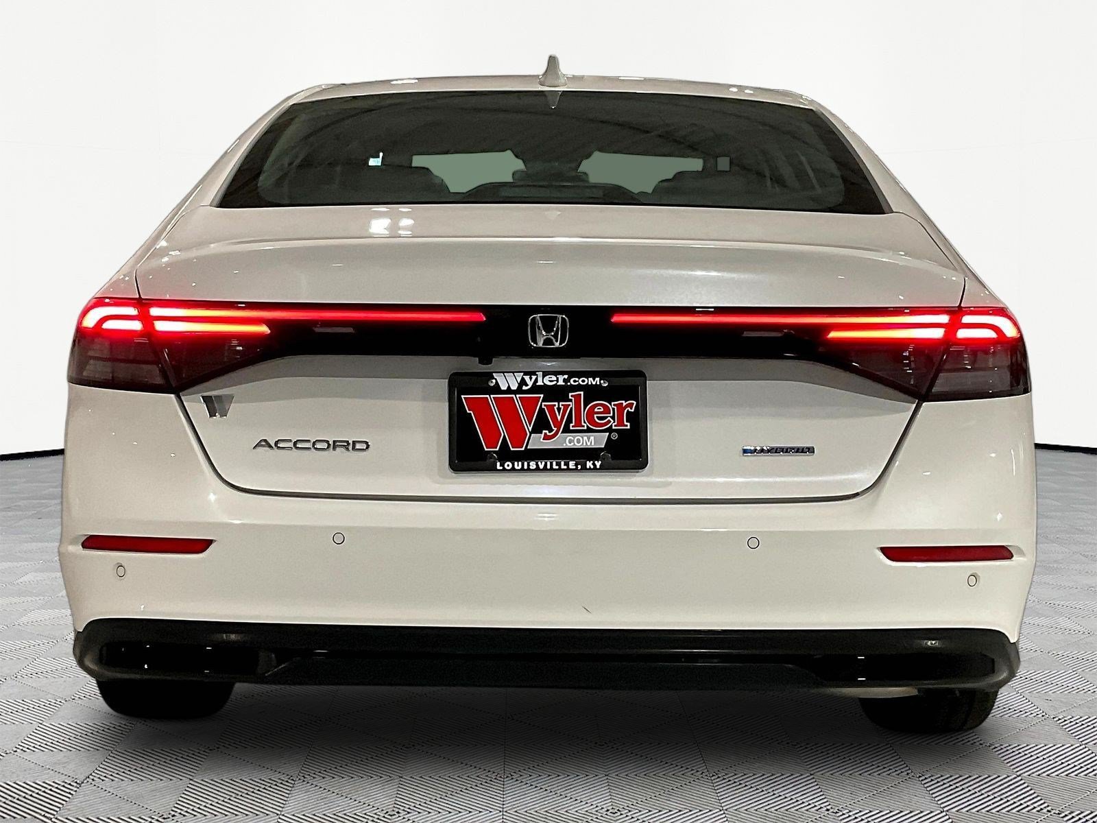 Used 2025 Honda Accord EX-L image 5