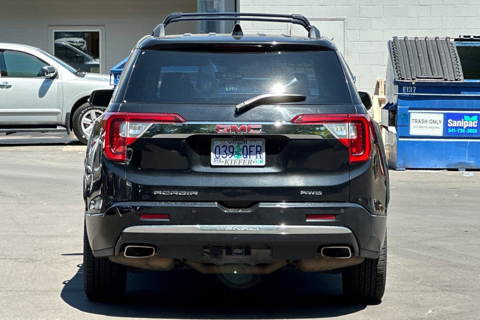 Used 2022 GMC Acadia Denali w/ Black Diamond Edition AWD/4WD image 5