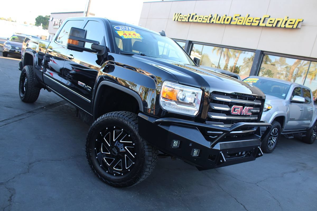 Used 2015 GMC Sierra 2500 SLT w/ Duramax Plus Package AWD/4WD image 43