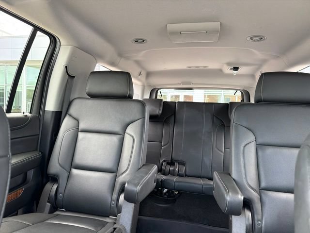 Used 2018 Chevrolet Suburban Premier RWD image 16