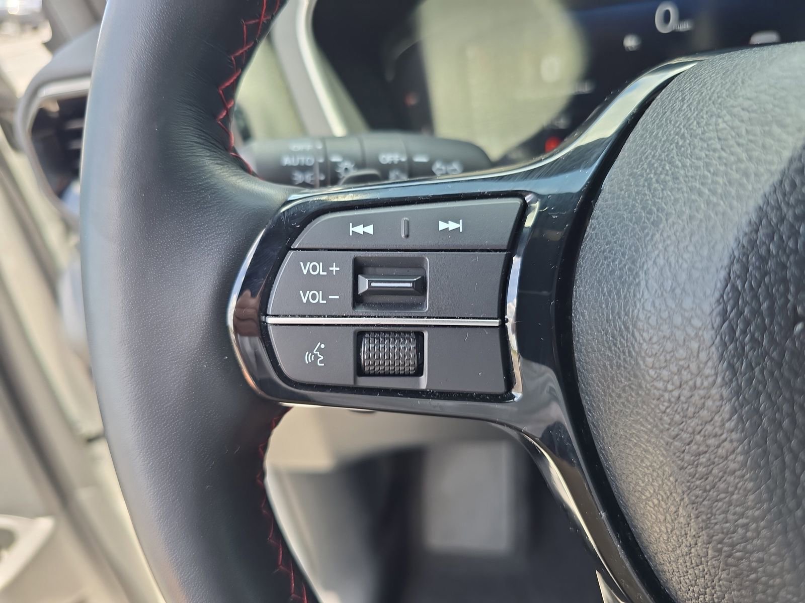 Certified 2025 Honda Pilot Black Edition image 25