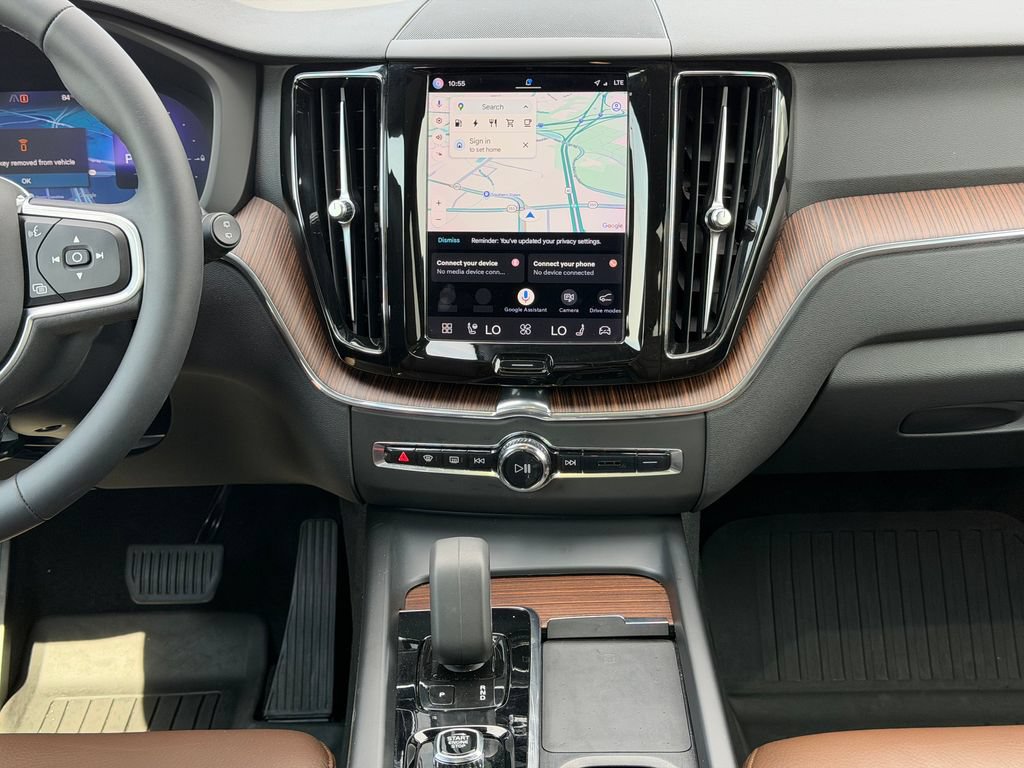 Used 2022 Volvo XC60 T8 Inscription Expression w/ Climate Package AWD/4WD image 24