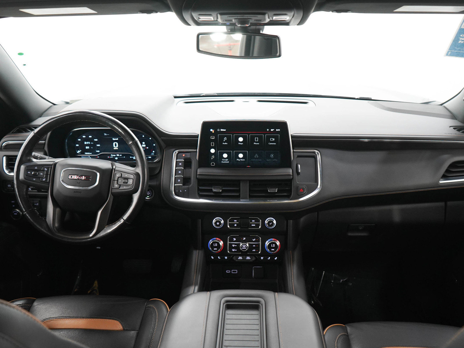 Used 2022 GMC Yukon AT4 w/ AT4 Premium Package AWD/4WD image 17