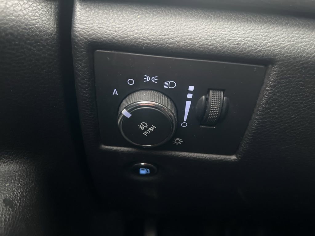 Used 2015 Jeep Grand Cherokee Laredo w/ Quick Order Package 23E image 13