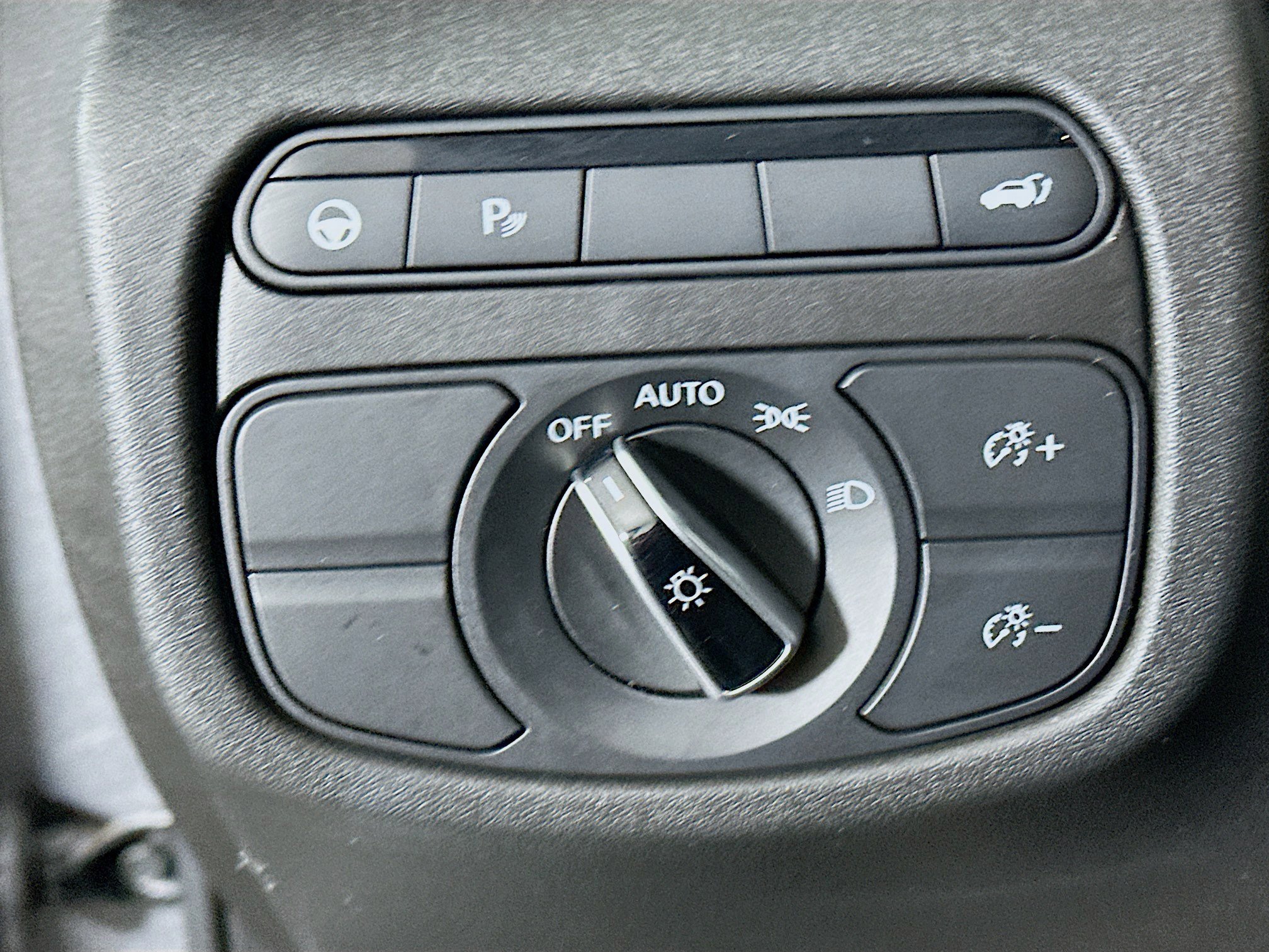 Used 2023 INFINITI QX50 Luxe image 17