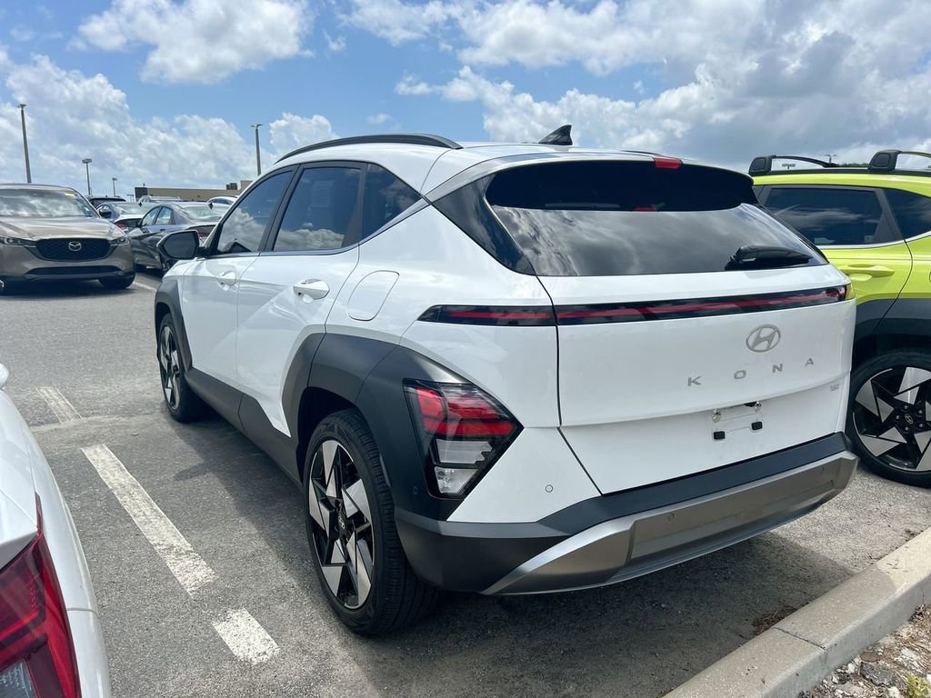Used 2024 Hyundai Kona Limited FWD image 4