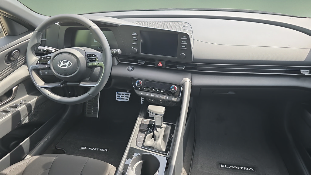 New 2026 Hyundai Elantra SEL Sport Premium FWD image 11