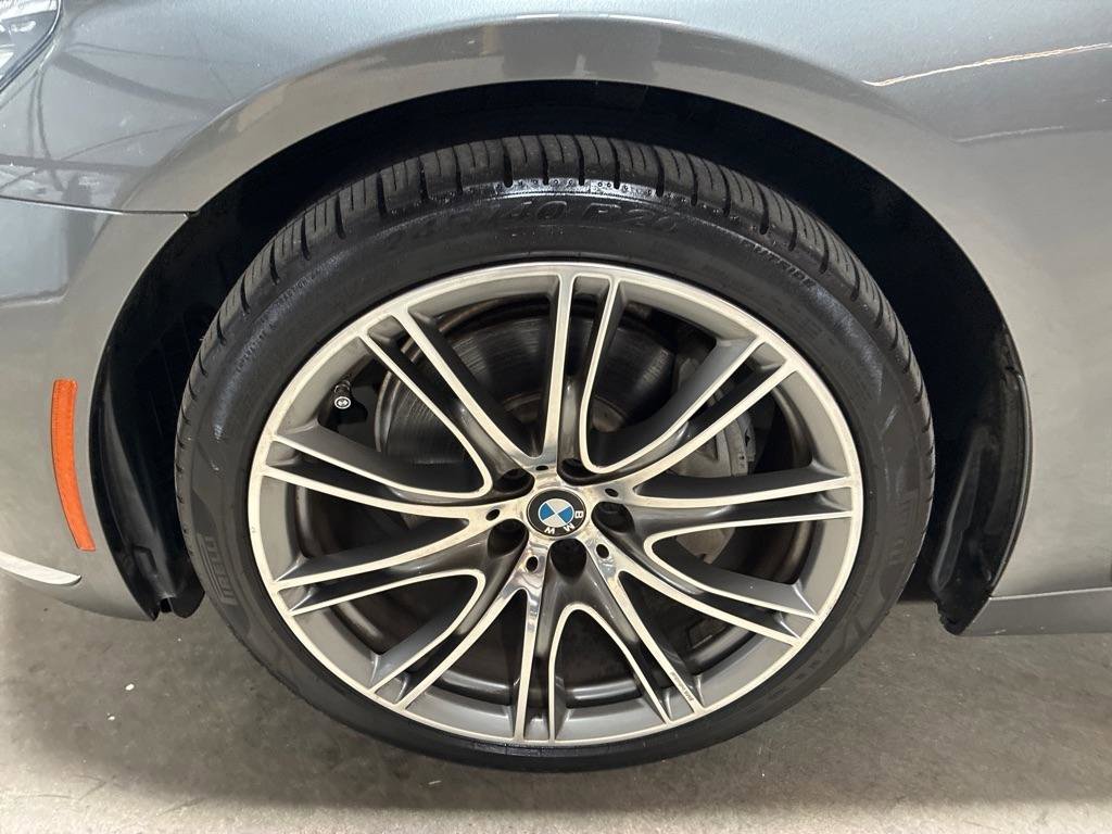 Used 2019 BMW 740i w/ Executive Package RWD image 11