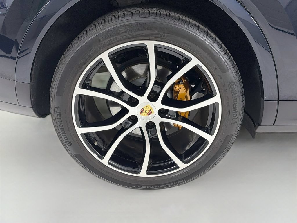 Certified 2023 Porsche Cayenne AWD/4WD image 36