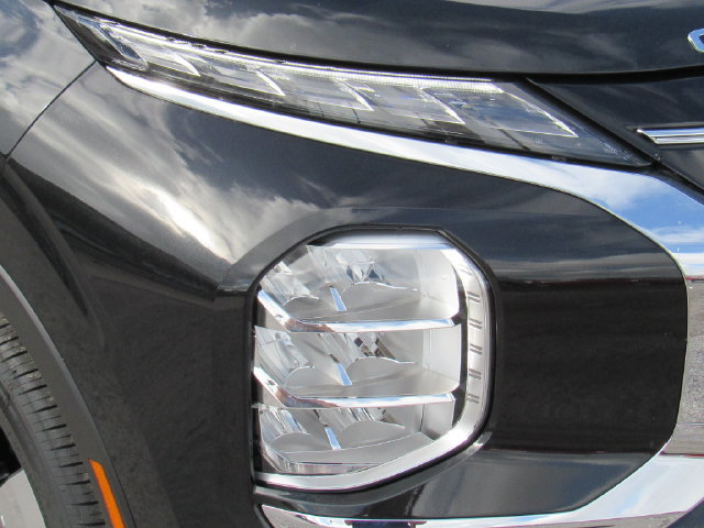 New 2026 Mitsubishi Outlander FWD image 10