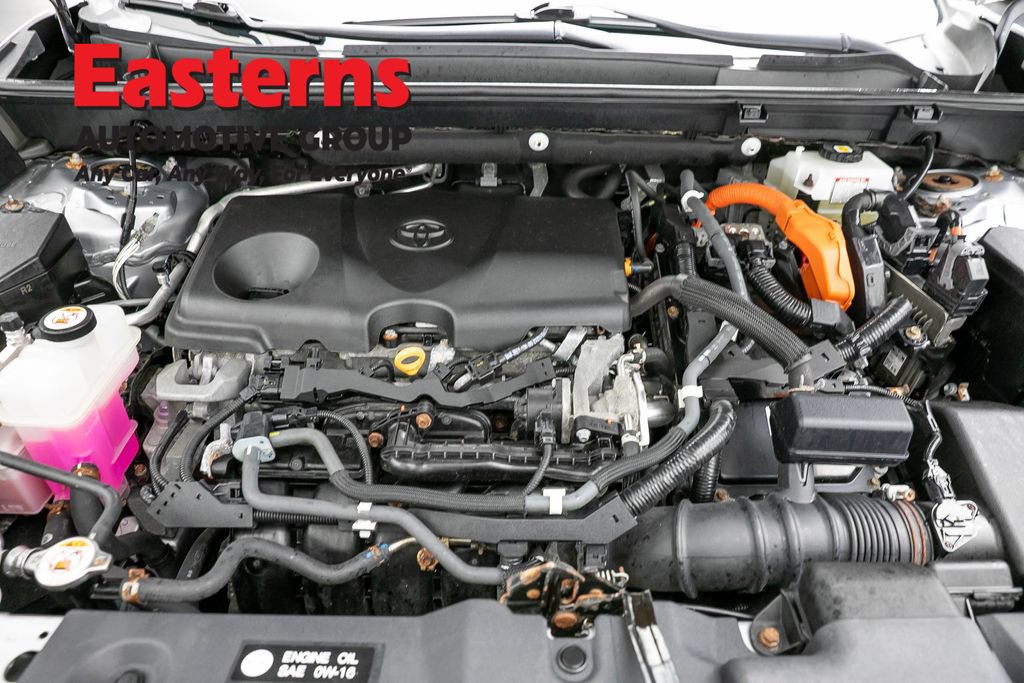 Used 2021 Toyota RAV4 XLE w/ XLE Grade Weather Package AWD/4WD image 7