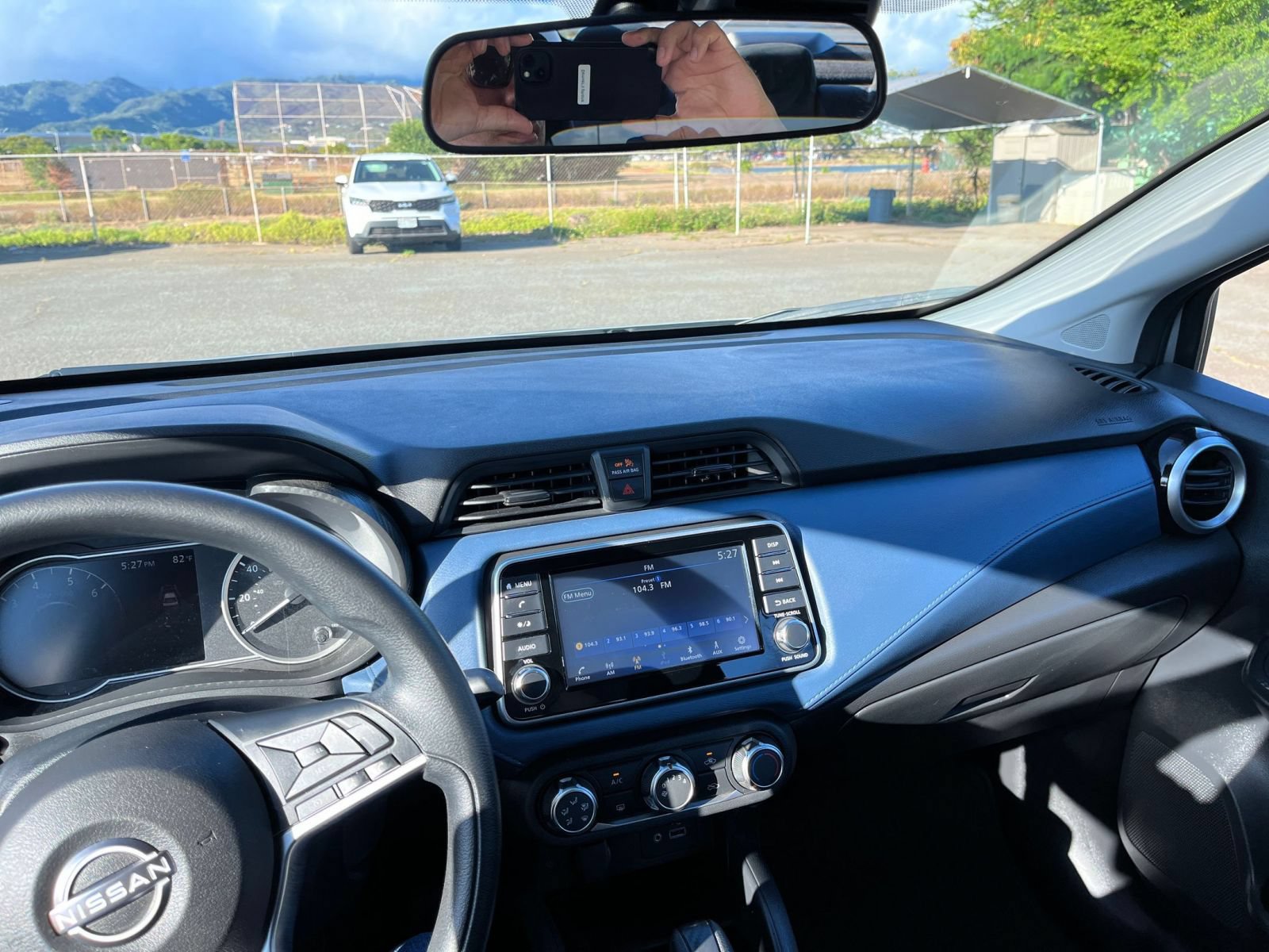 Used 2025 Nissan Versa SV FWD image 27