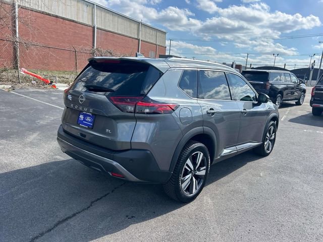 Used 2023 Nissan Rogue SL image 3