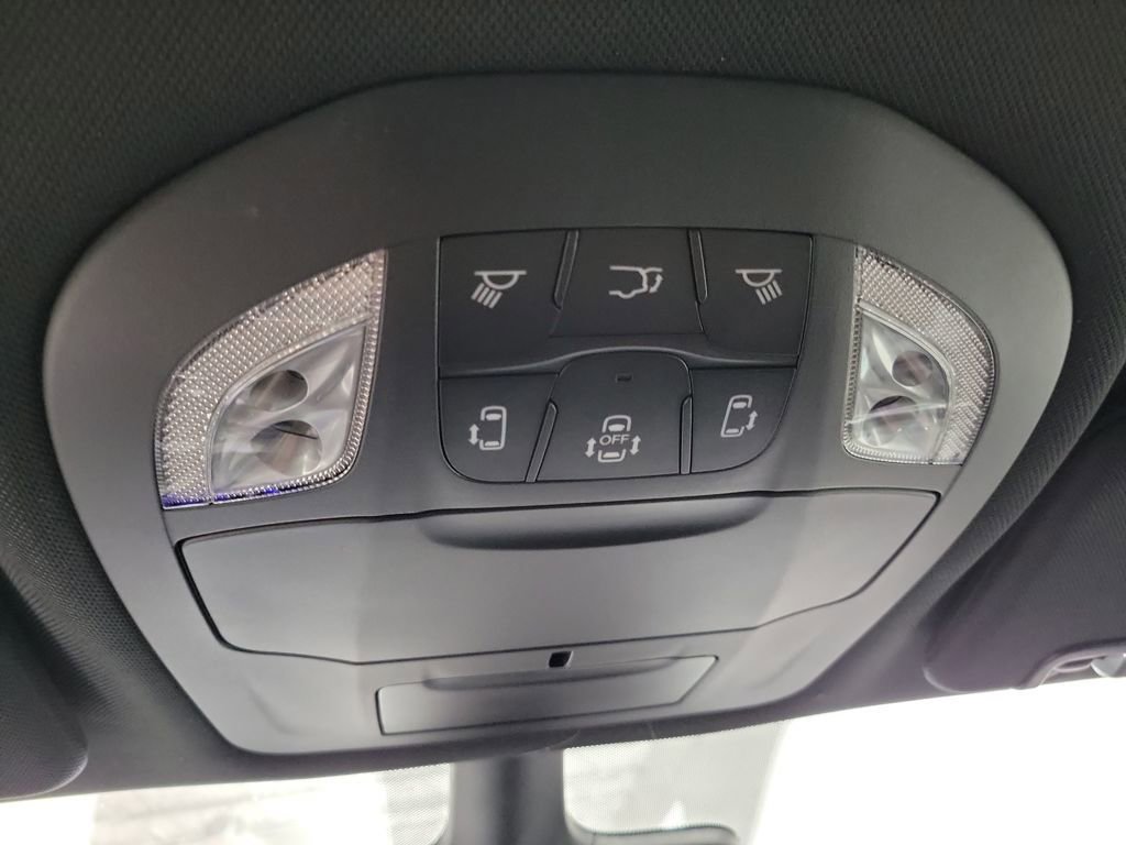 New 2026 Chrysler Pacifica Select w/ S Appearance Package AWD/4WD image 26