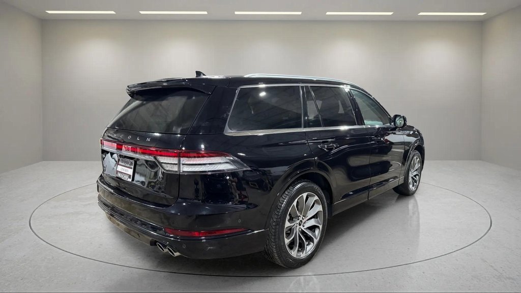 Certified 2022 Lincoln Aviator Grand Touring w/ Equipment Group 301A image 3